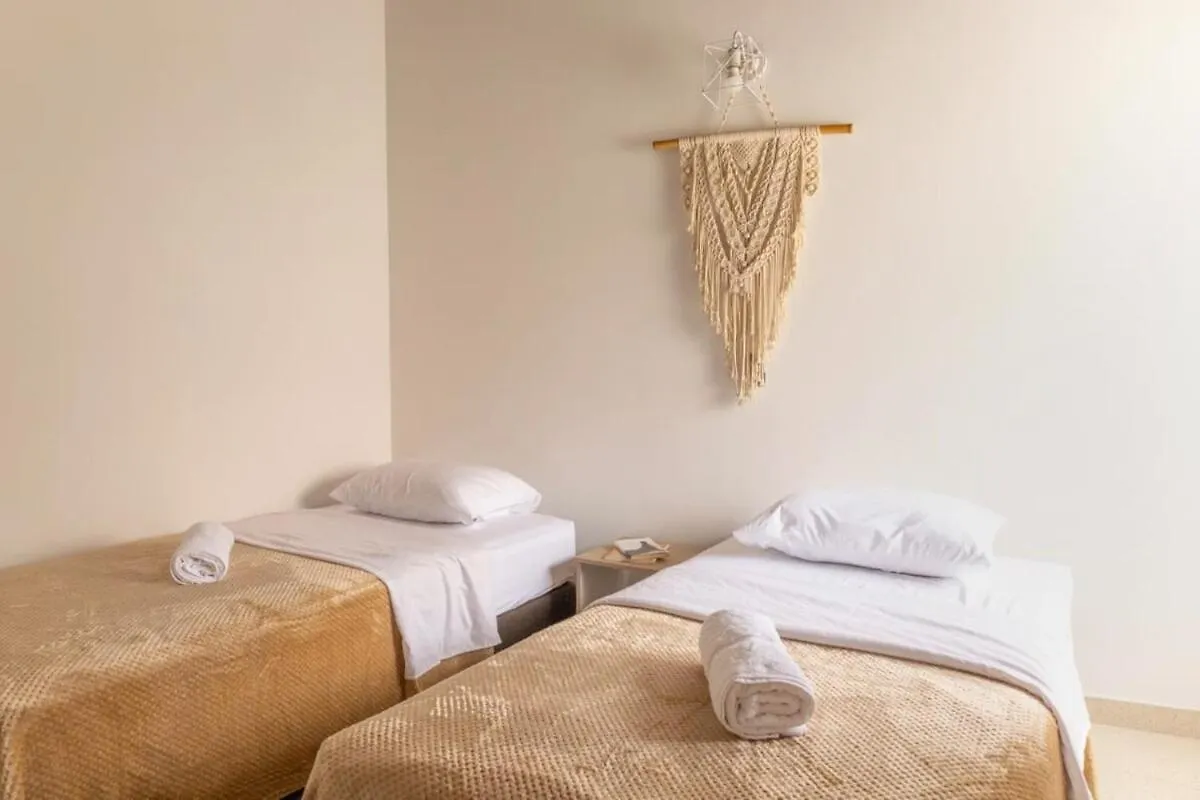 메딜린 Casa Amplia Y Acogedora En El Corazon De Laureles 빌라 펜션