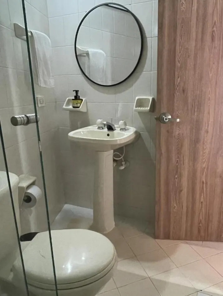 펜션 메딜린 Casa Amplia Y Acogedora En El Corazon De Laureles 빌라