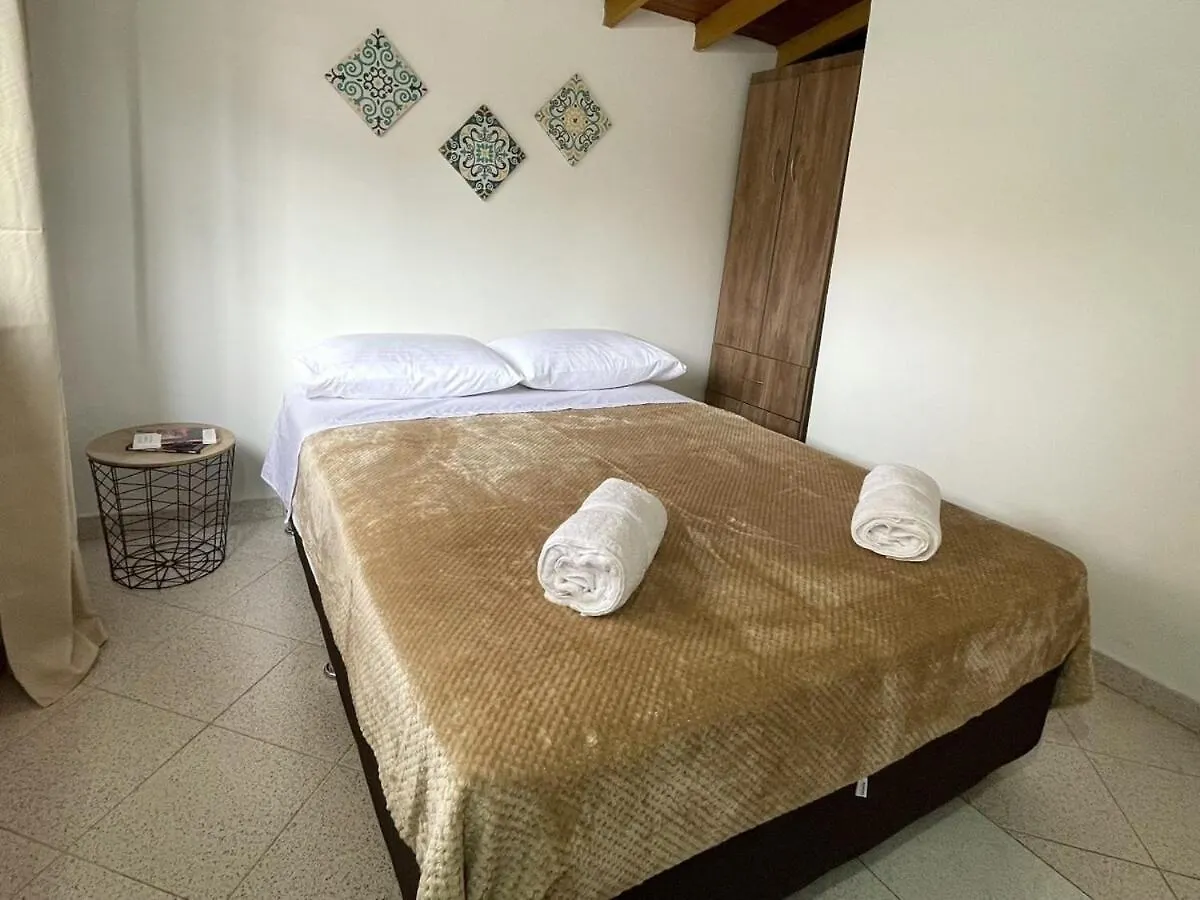 Casa Amplia Y Acogedora En El Corazon De Laureles Villa Medellin